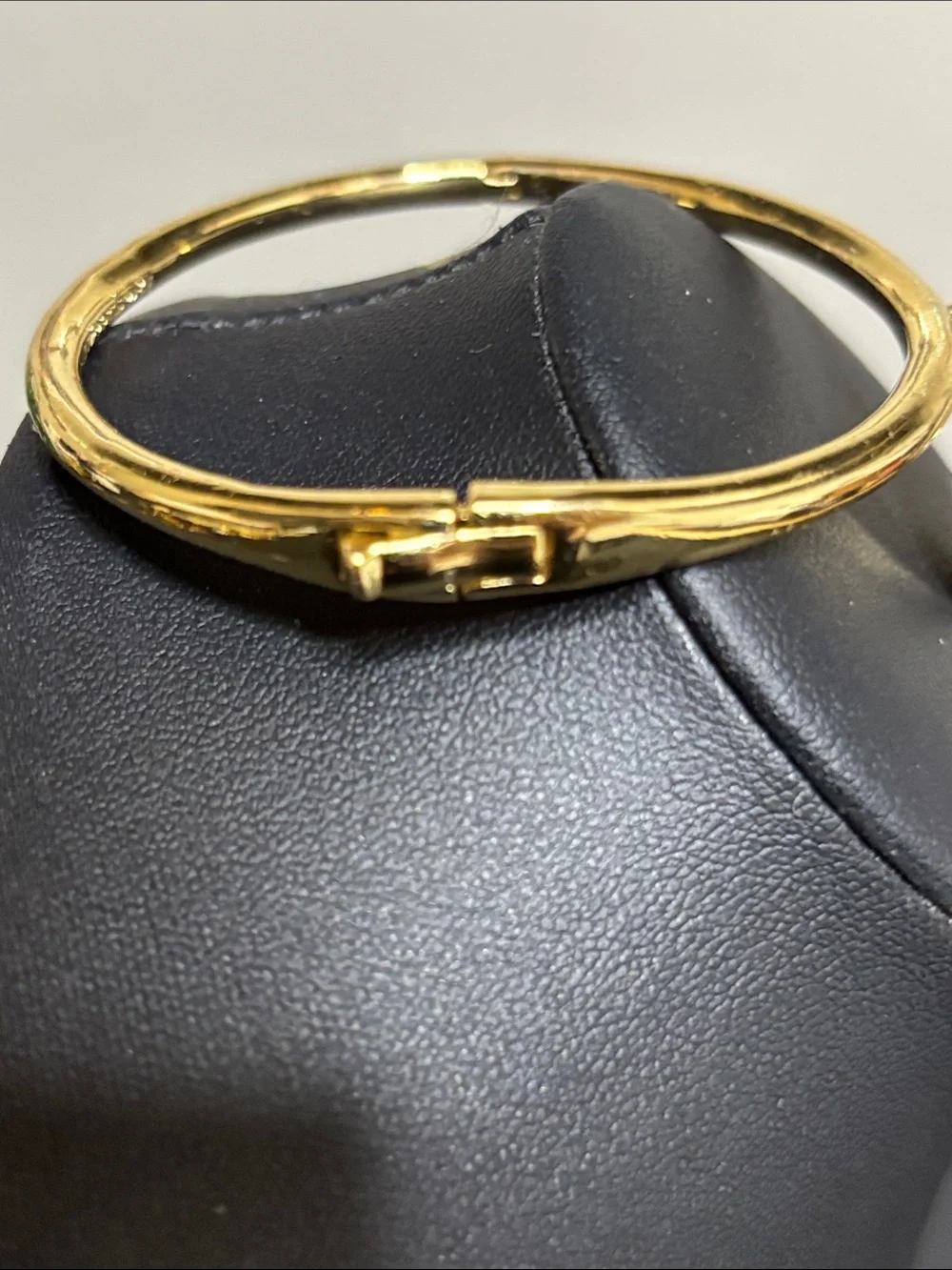 Kate Spade Gold Tone Scorpio Horoscope Charm Social Butterfly Bangle Bracelet - Picture 6 of 9